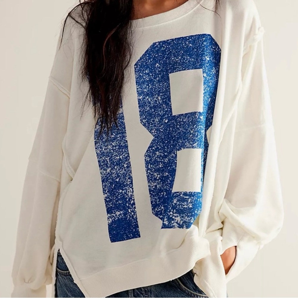 Free People We The Free “18” Camden Oversized Pullover – Small (Like New)